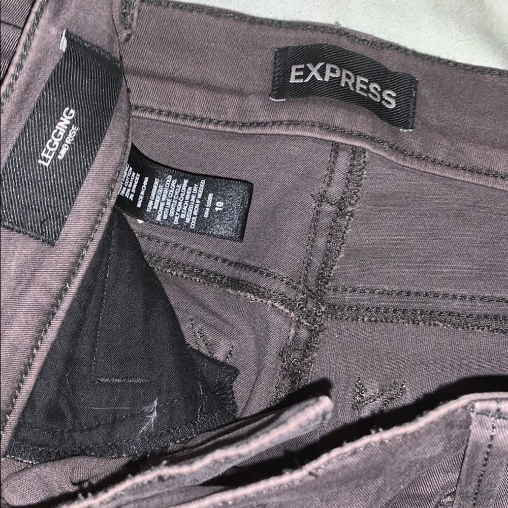 Express Mid Rise Legging - Picture 3 of 3